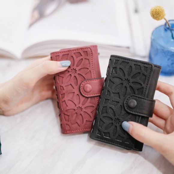 Minimalist Key or  Coin Wallet for Women - Picture 5 of 15